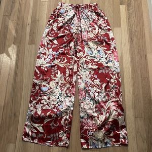 Burgundy Floral Print Sant Pants